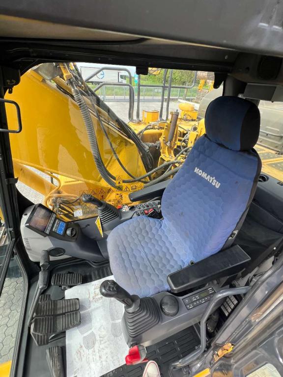 Komatsu PC210NLC-11 Foto 18