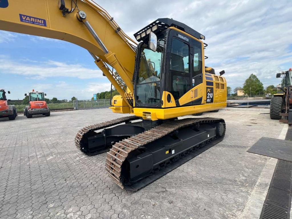 Komatsu PC210NLC-11 Foto 3
