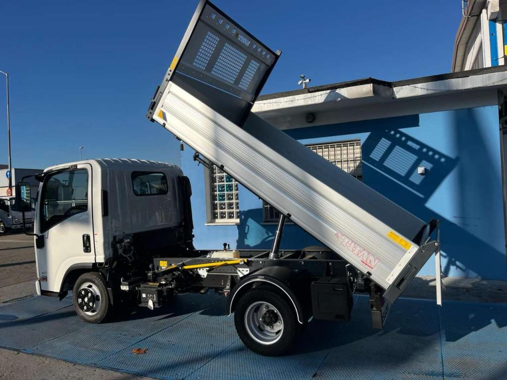 Isuzu M21 Foto 5