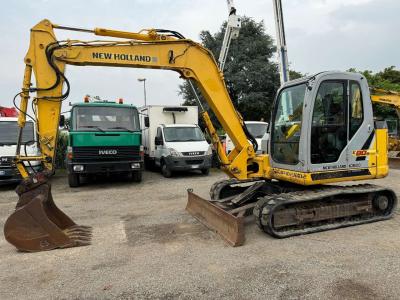 New Holland Kobelco E80B in vendita da G.M. Service srl