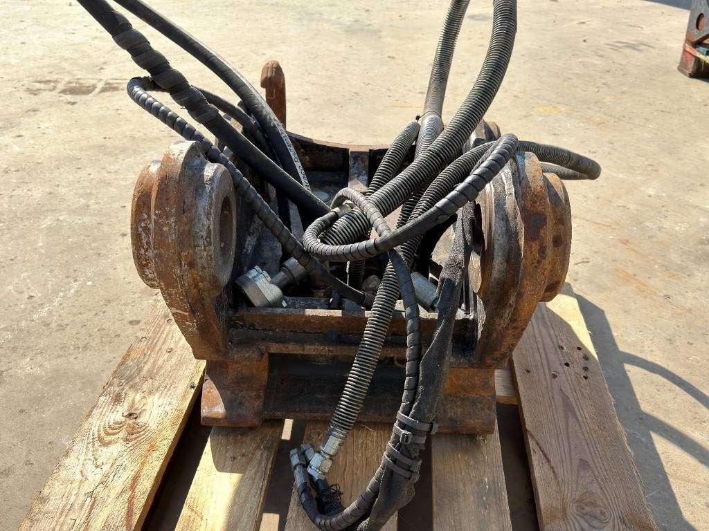 OilQuick OQ65 - M318D / M320F / M322D / 320D / 320E / 323D Foto 6