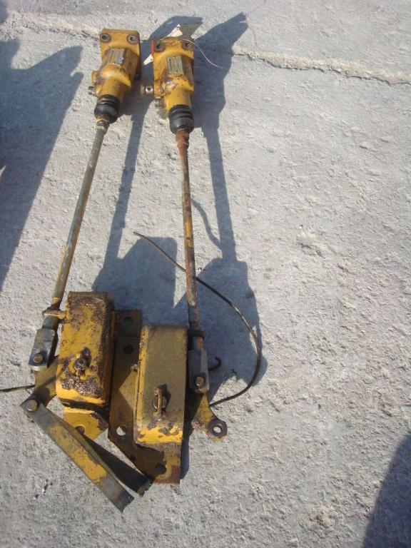POMPETTE PER DISTACCO FRIZIONI per DOZER FL20 - FD20 Foto 2