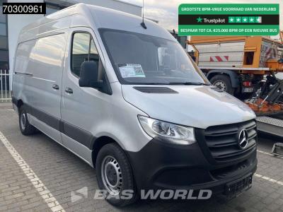 Mercedes Sprinter 315 CDI Automaat L2H2 150PK Airco Camera Parkeersensoren MBUX CarPlay Euro6 L2 Airco in vendita da BAS World B.V.