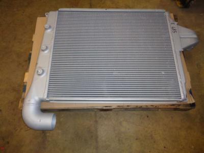 Radiatore intercooler per New Holland E 485 in vendita da PRV Ricambi Srl