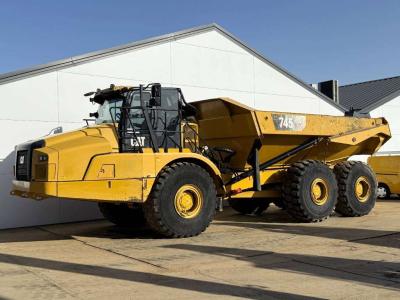 Caterpillar 745 04A - Automatic Greasing / Camera