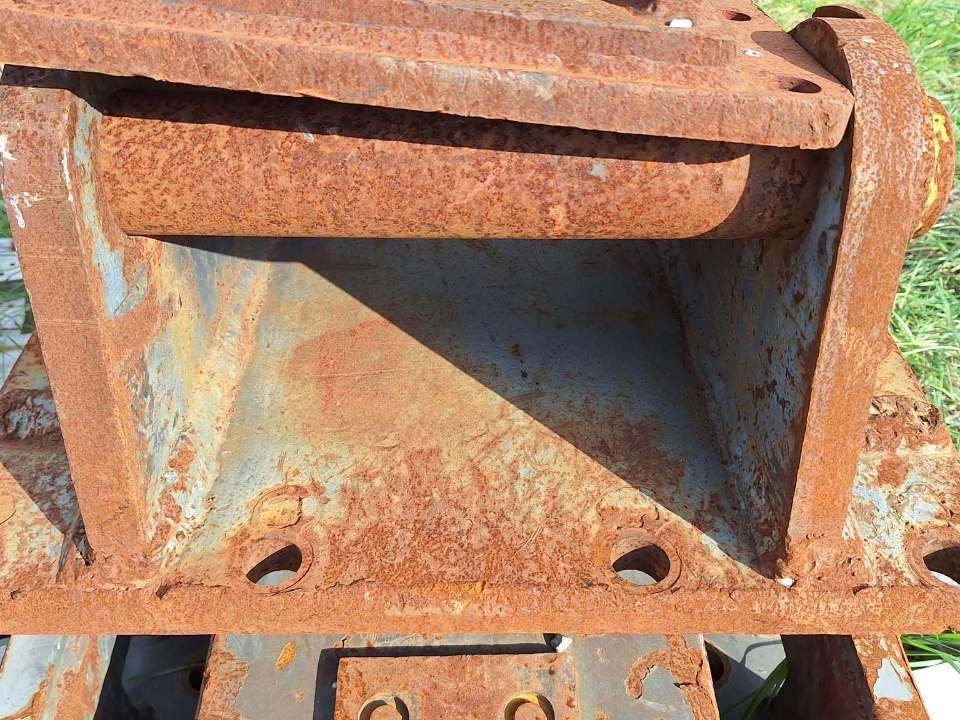 VB70 for 20-25 ton excavators Attachment plate Foto 4