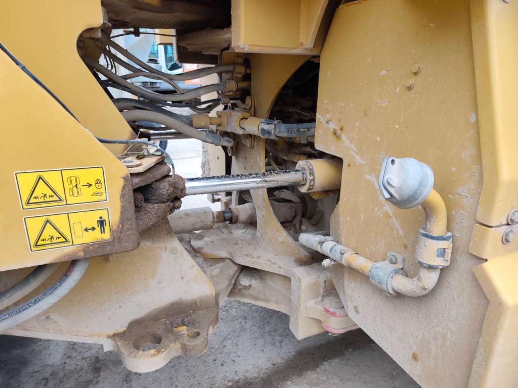 Caterpillar 966M Foto 8