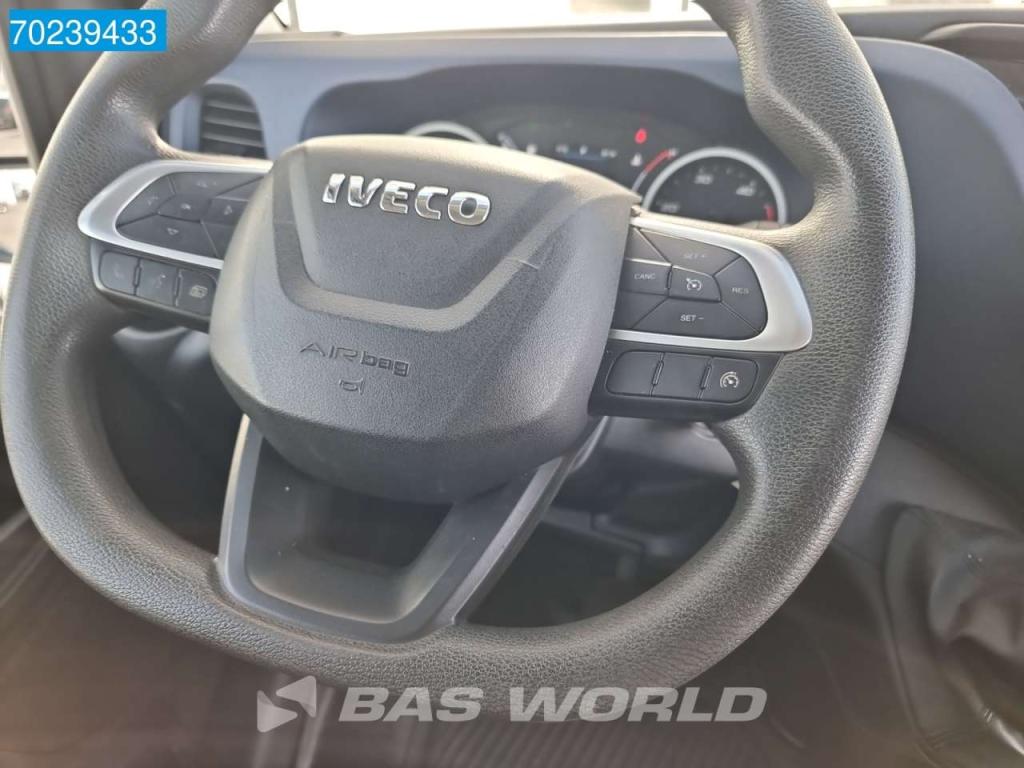 Iveco Daily 35S14 Automaat Nwe model L2H2 3500kg trekhaak Airco Cruise 12m3 Airco Trekhaak Cruise control Foto 18