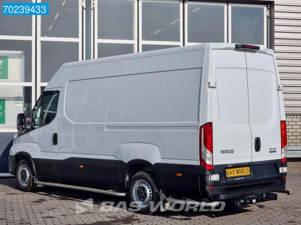 Iveco Daily 35S14 Automaat Nwe model L2H2 3500kg trekhaak Airco Cruise 12m3 Airco Trekhaak Cruise control Foto 2