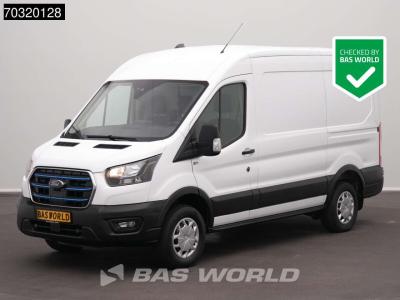 Ford Transit 185pk Elektrisch 68kWh 317km WLTP L2H2 Navi Airco Cruise Parkeersensoren v+a SYNC4-Display in vendita da BAS World B.V.