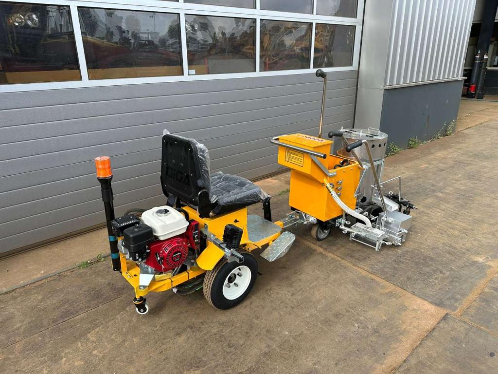 Giga Power 860 Road Marking Machine Foto 4