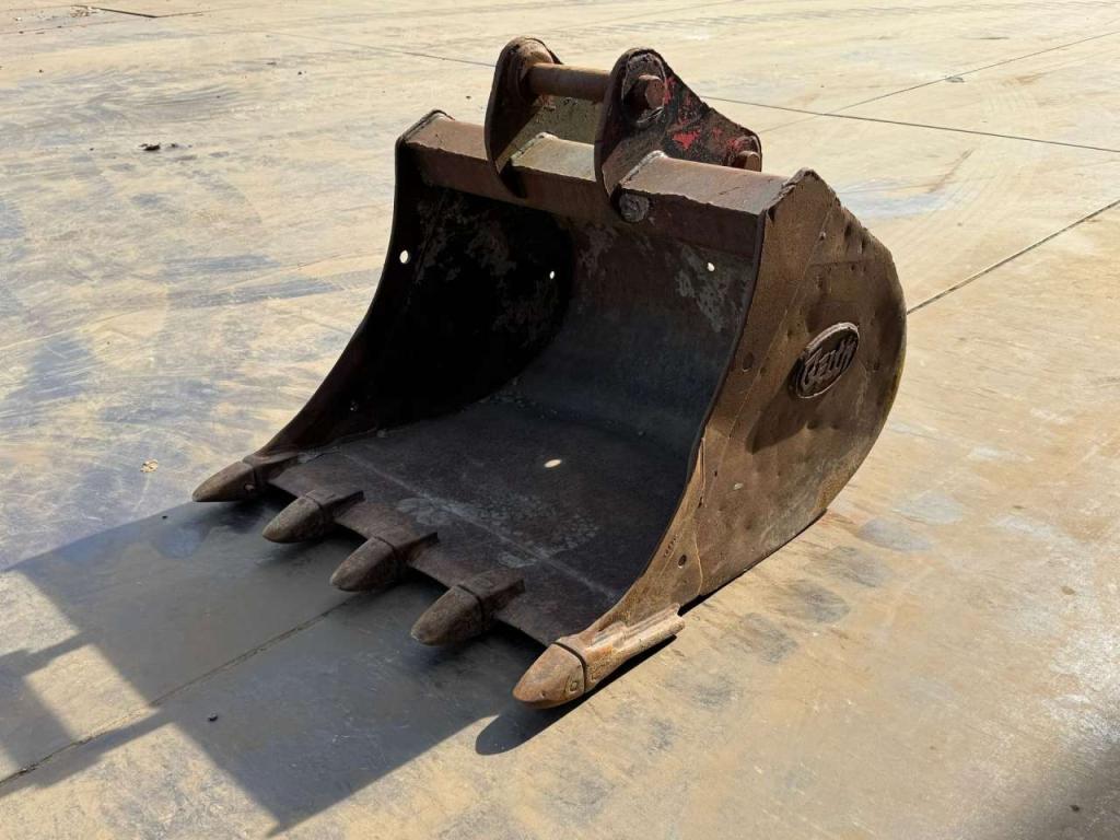 Doosan Attachments Foto 1