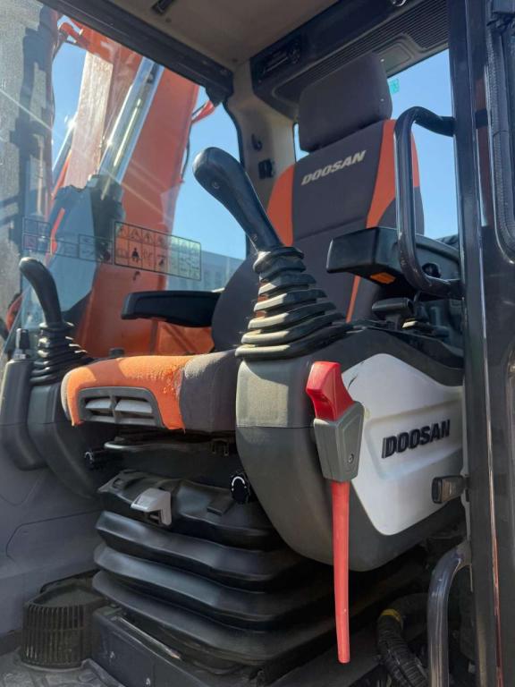 Doosan DX140LCR-5 Foto 4