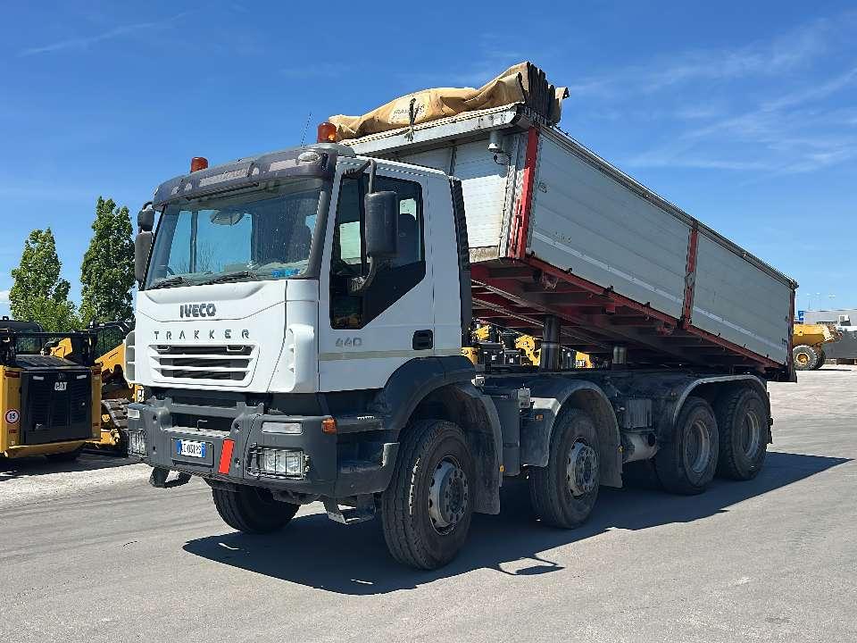 Iveco Trakker 440 Foto 1