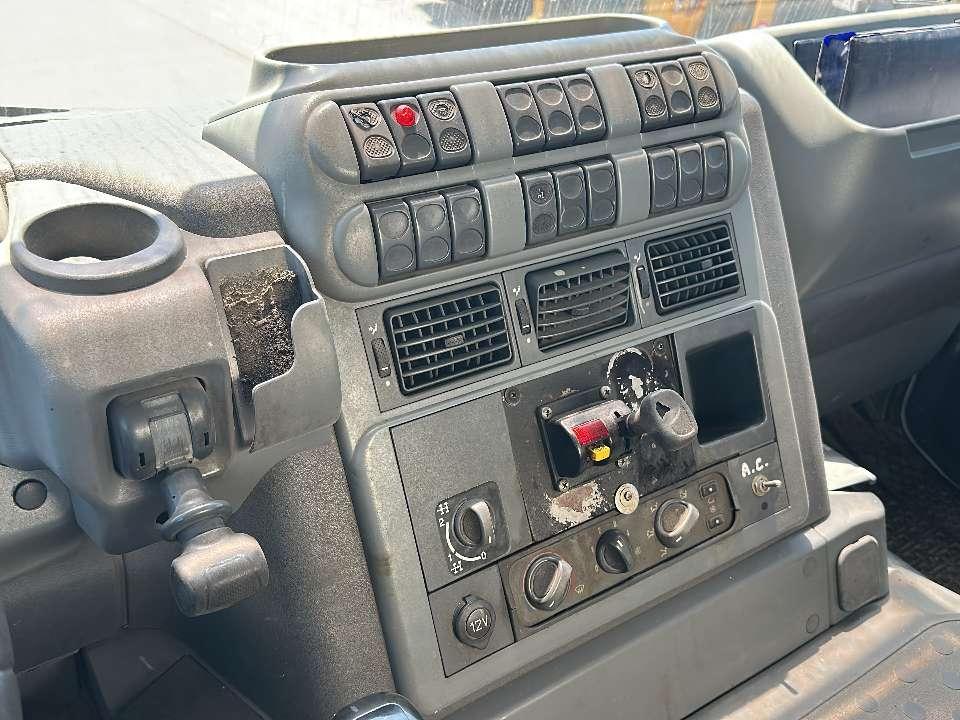 Iveco Trakker 440 Foto 7