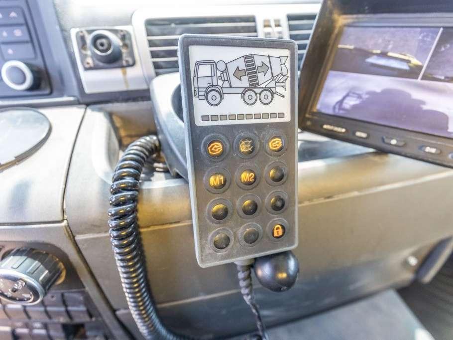Man TGS 41.400 BB + LIEBHERR 10m3 Foto 20