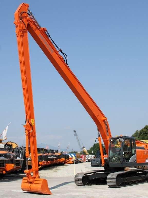 Hitachi ZX250LCN-5B Foto 1
