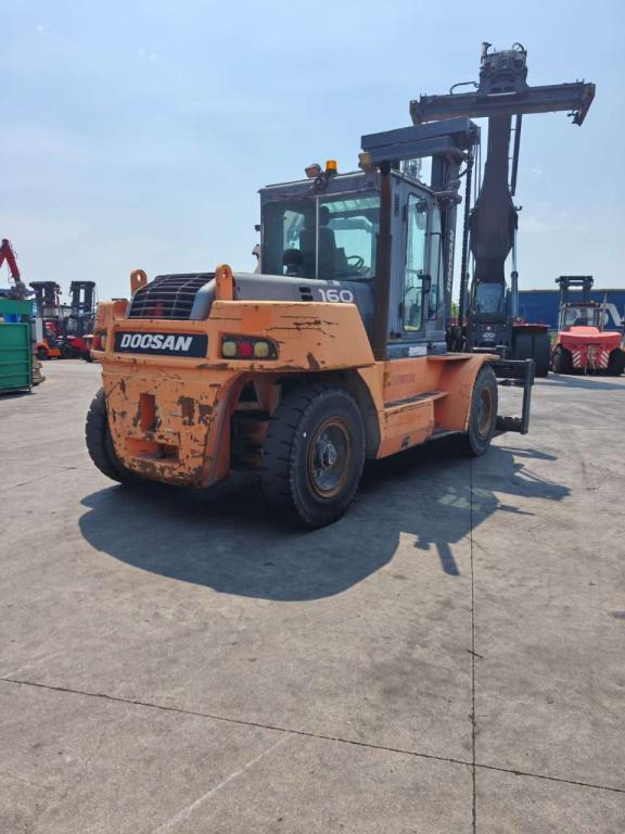 Doosan D160S-5 Foto 4