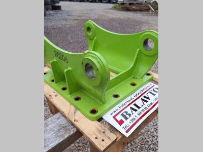 S60 for 12-18 ton excavators Attachment plate in vendita da Balavto