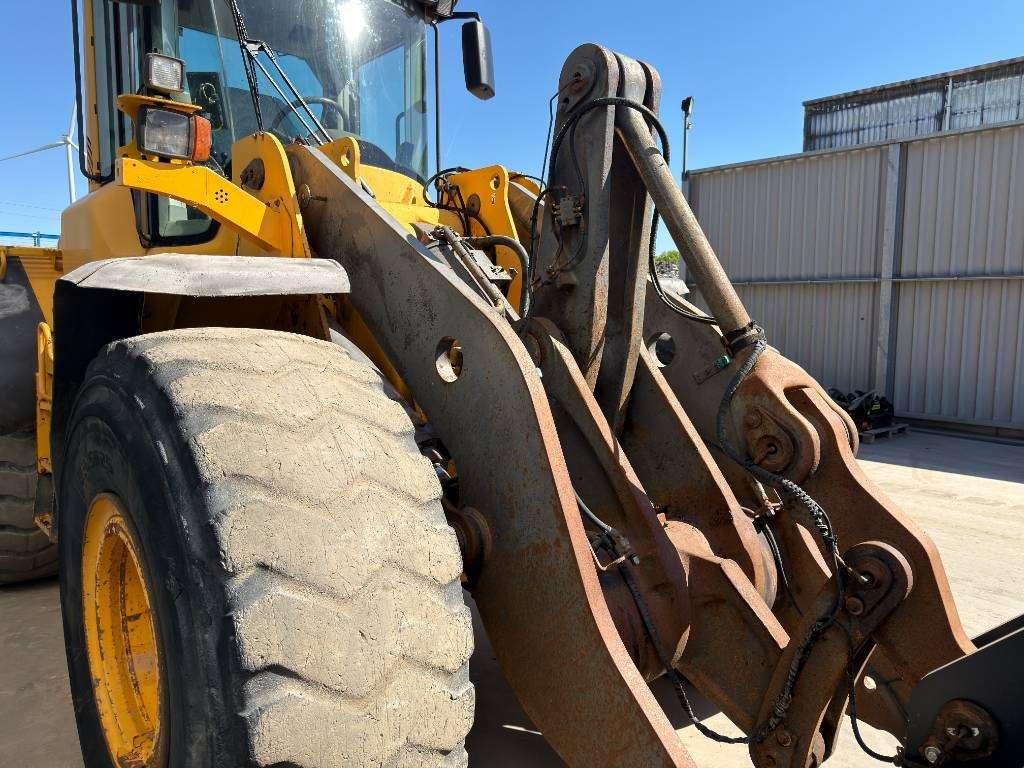 Volvo L120F Foto 16