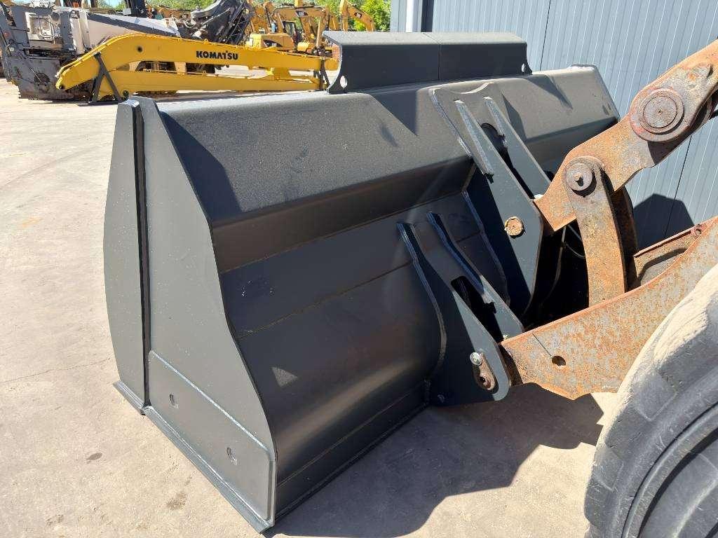 Volvo L120F Foto 19