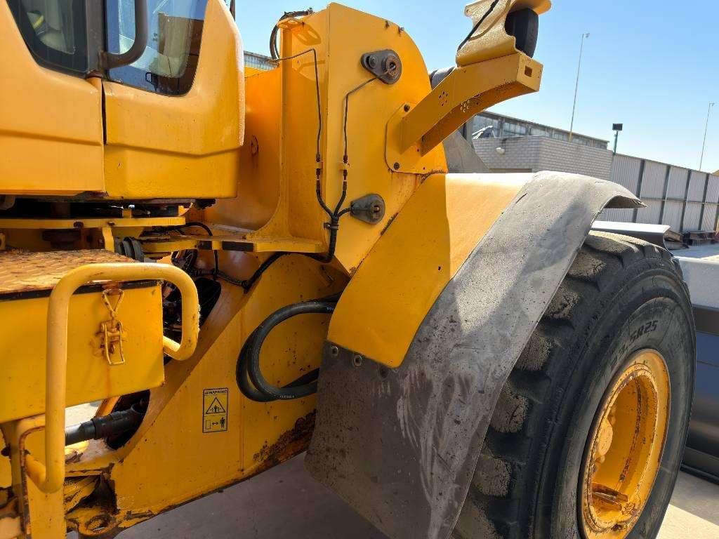 Volvo L120F Foto 22