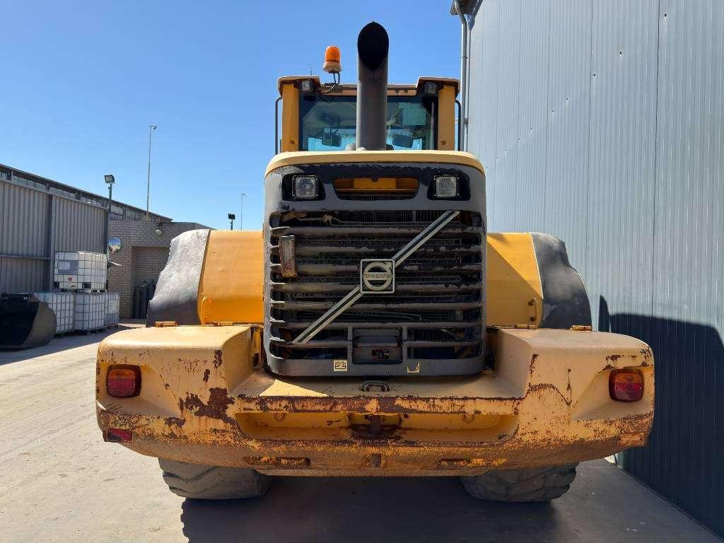 Volvo L120F Foto 4