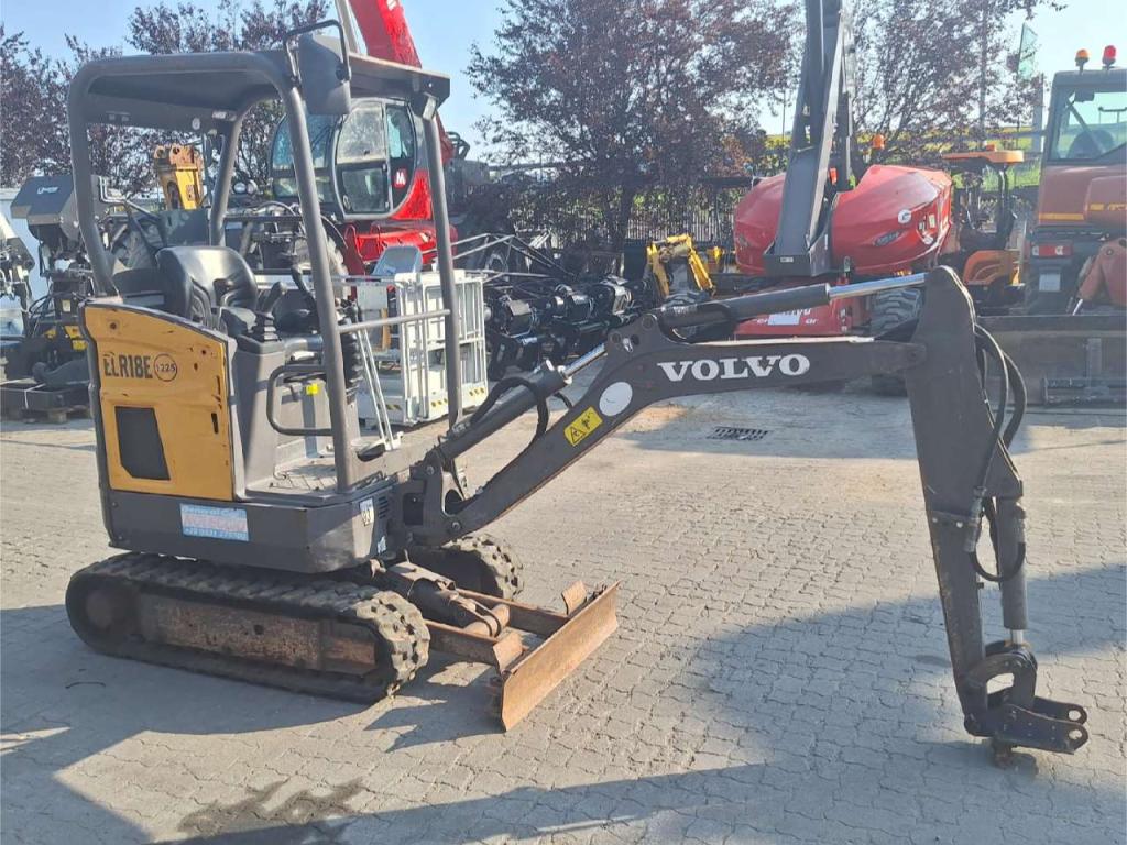 Volvo ECR18E Foto 1