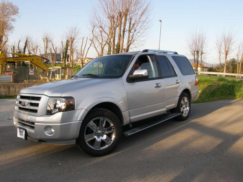 Ford Expedition Limite 4Wd Suv Foto 4