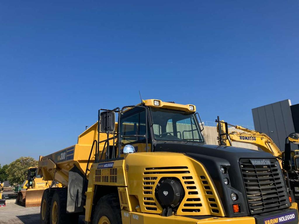 Komatsu HM300-5E0 Foto 11