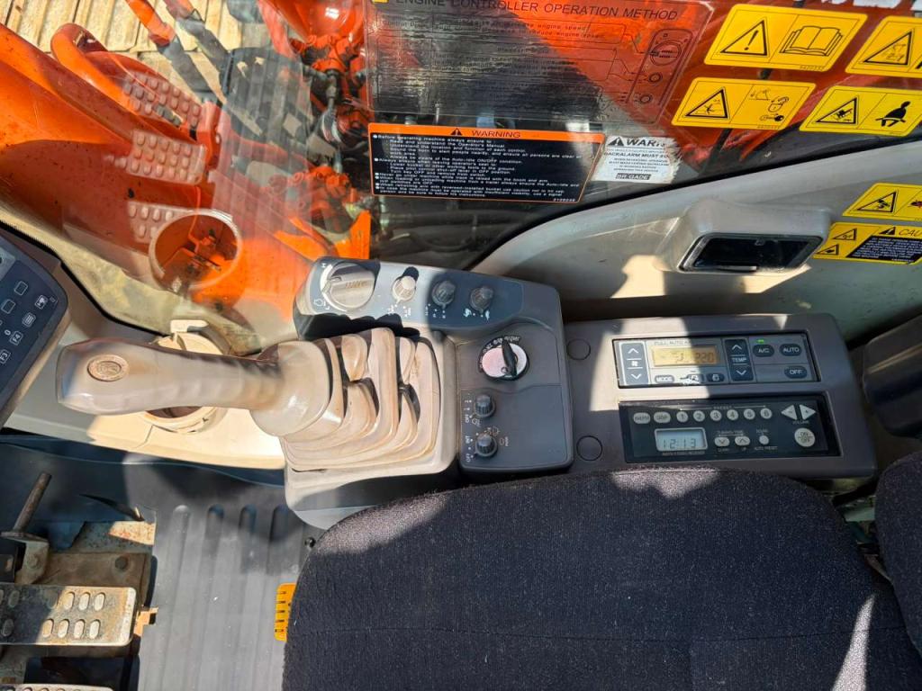 Hitachi ZX210LC-3 Foto 22