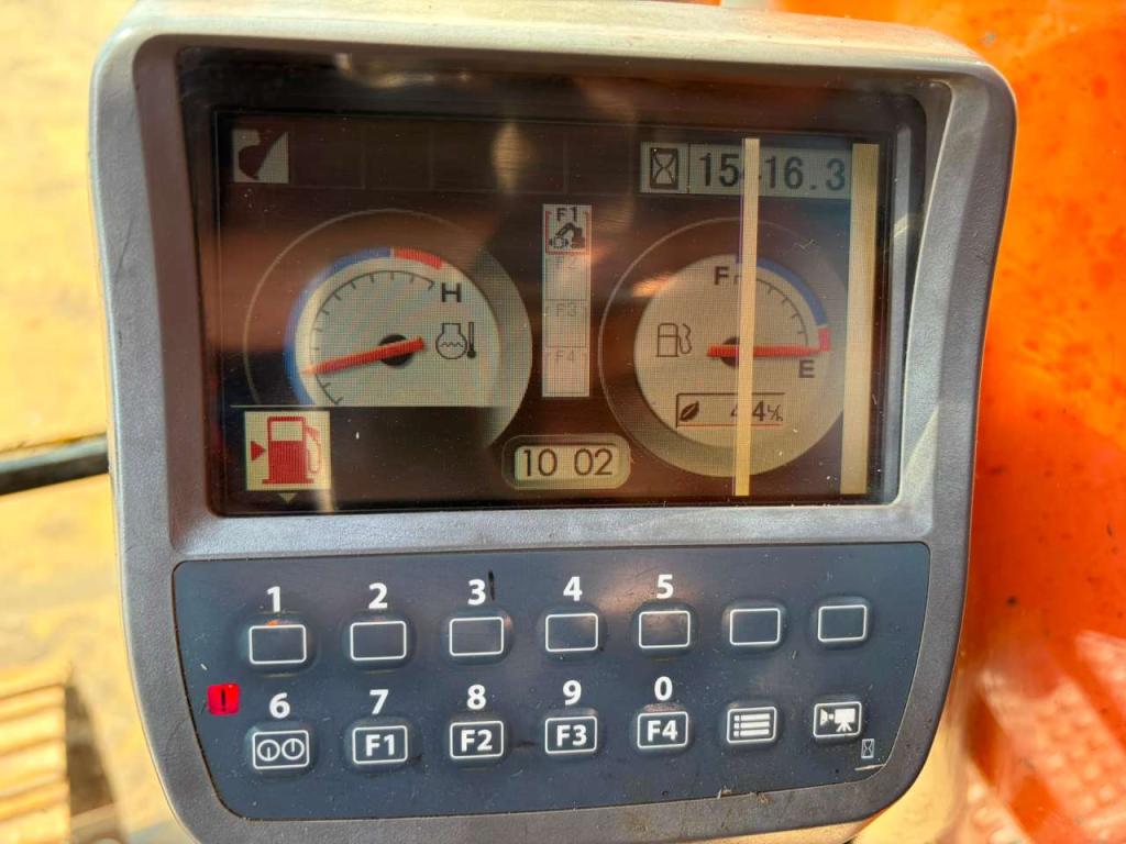 Hitachi ZX210LC-3 Foto 25