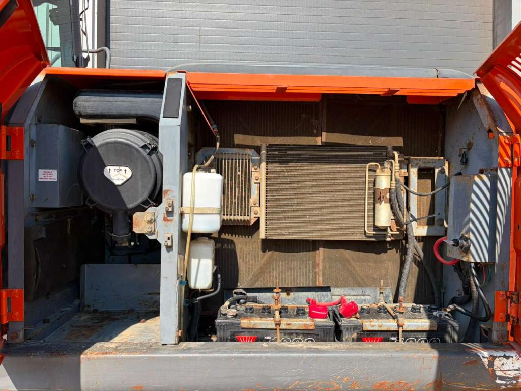 Hitachi ZX210LC-3 Foto 28