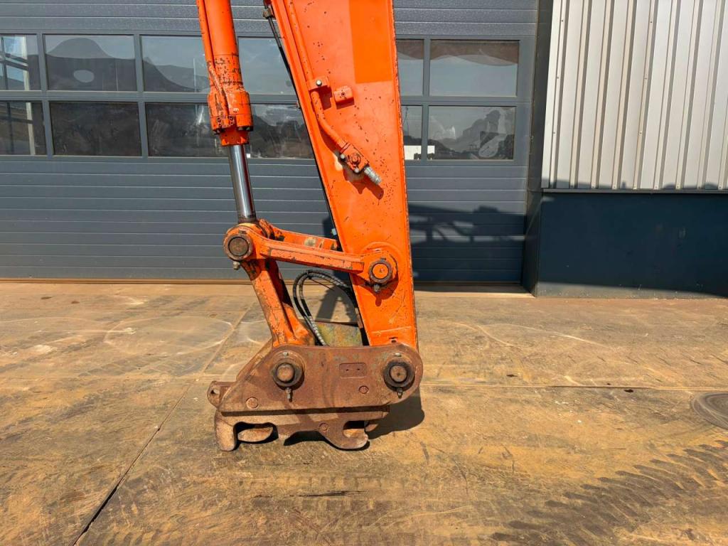 Hitachi ZX210LC-3 Foto 9