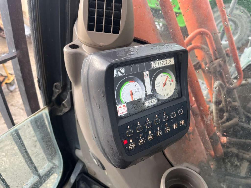 Hitachi ZX240N-3 Foto 4