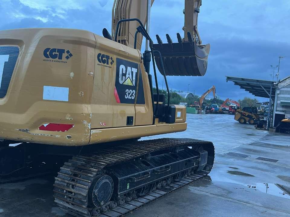 Caterpillar 323 E Foto 3