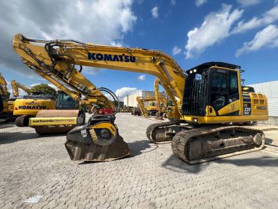 Komatsu PC230NHD_11E0 in vendita da Varini Srl