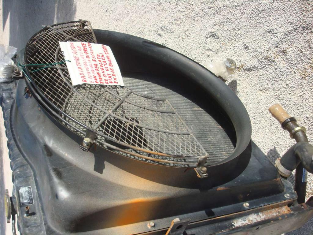 Radiatore acqua per Fiat Hitachi EX 215 Foto 1