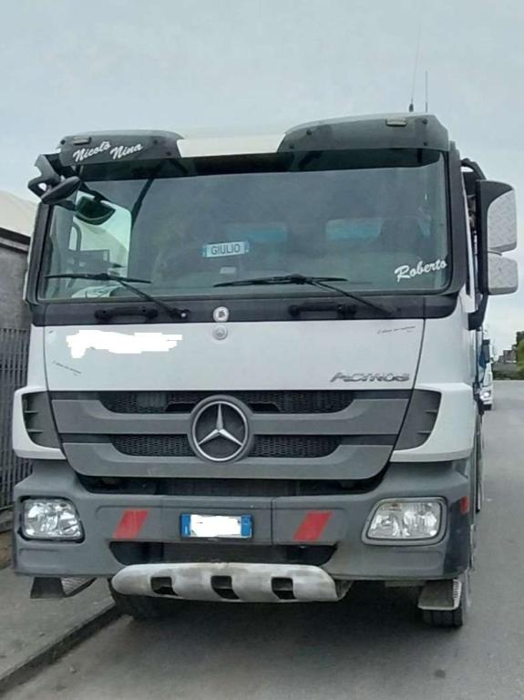 Mercedes-Benz MB33.41 6X4 Foto 2