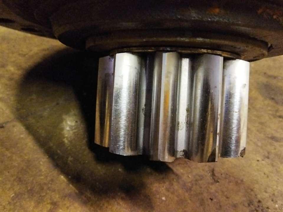 Riduttore di rotazione ralla per Komatsu PC 75 Foto 2