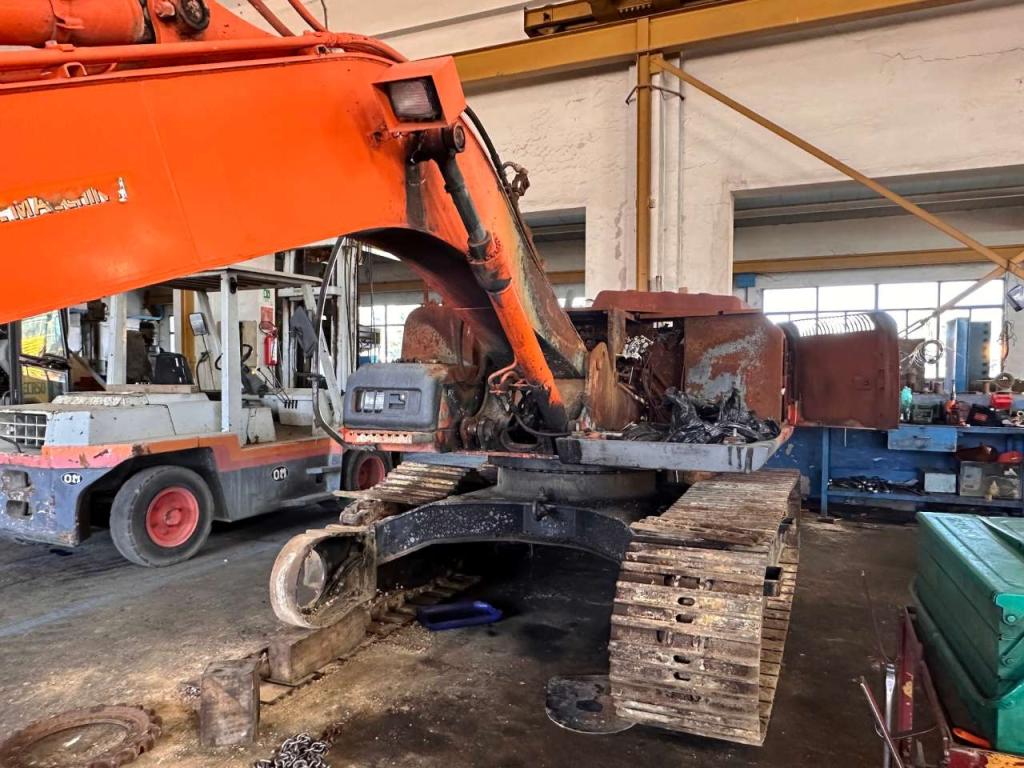 Hitachi ZX130 Foto 1
