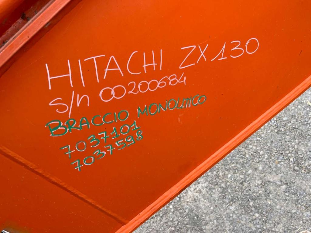 Hitachi ZX130 Foto 8