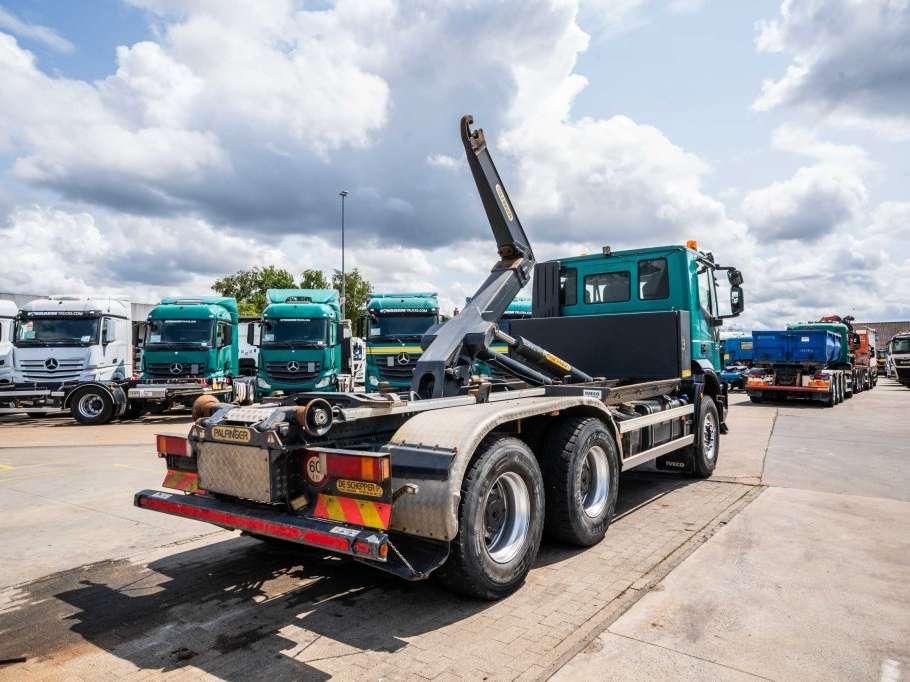 Iveco TRAKKER 360-6x4-PALFINGER Foto 4