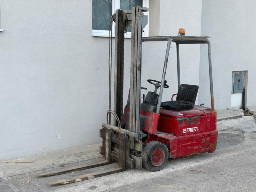 Linde Carrello elevatore elettrico 3 ruote Foto 6