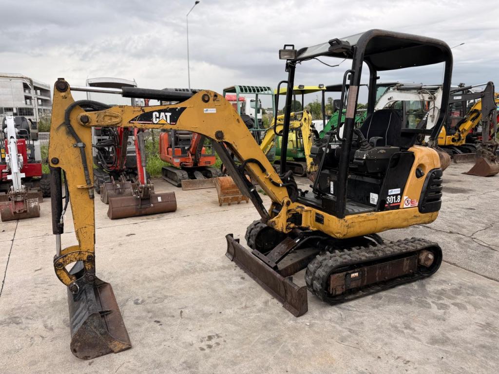 Caterpillar 301.8 Foto 2