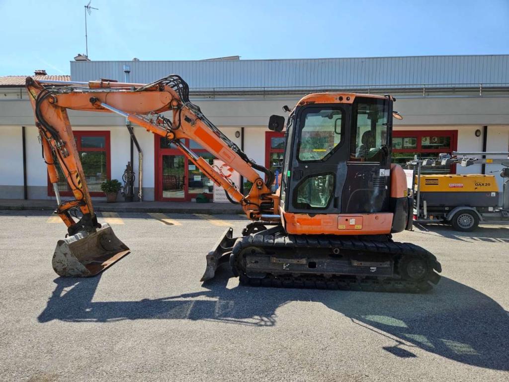 Komatsu PC80MR3 Foto 3