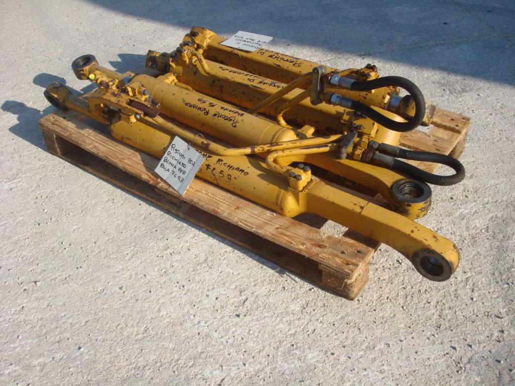 Pistone rotazione benna per Fiat Allis FL5B Foto 1
