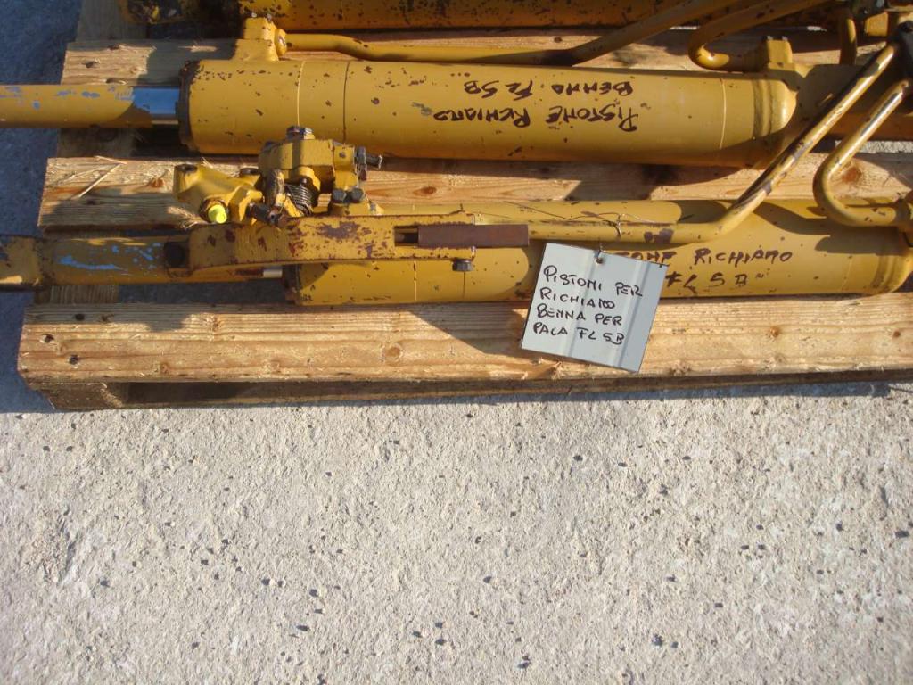Pistone rotazione benna per Fiat Allis FL5B Foto 5