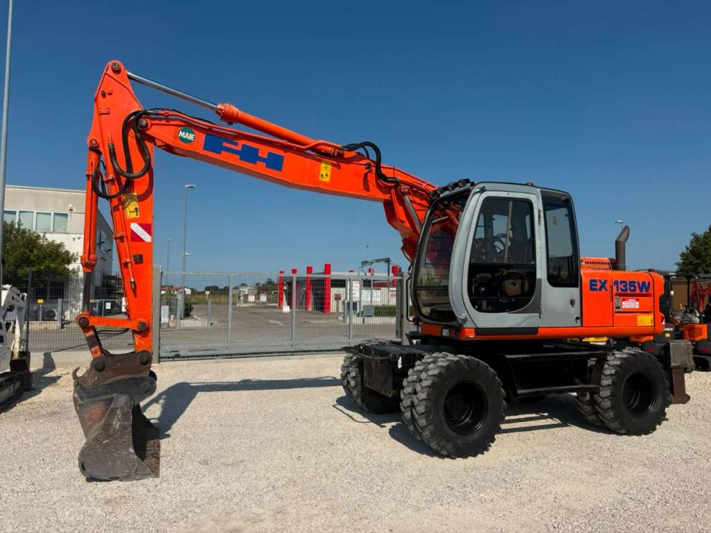 Fiat Hitachi EX135W Foto 1