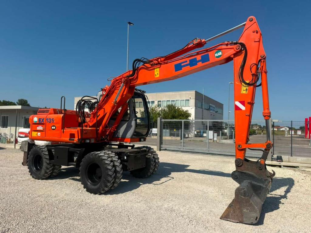 Fiat Hitachi EX135W Foto 2